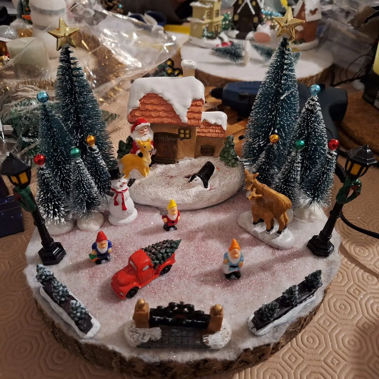 Village de Noël réalisé à la main